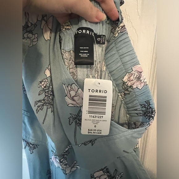 Blue Floral Crepe Wide Leg Overall- Torrid - Sz 0 - Picture 3 of 6